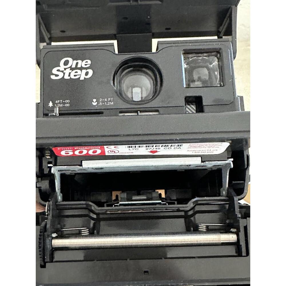 Polaroid One Step 600 Film Instant Camera w Flash Untested w/Strap Vintage - Picture 6 of 9